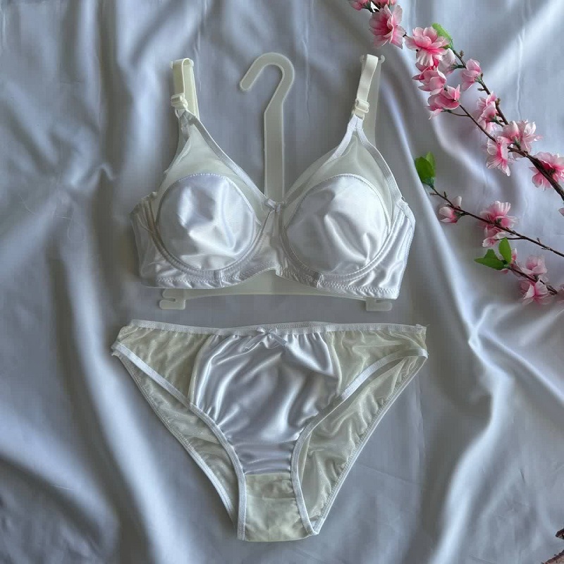 ست لباس زیر زنانه 